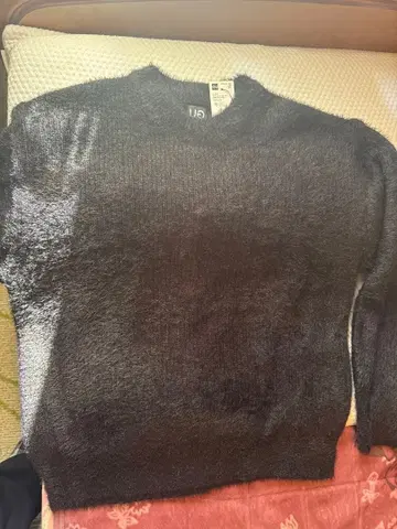 블랙 V넥 스웨터 M