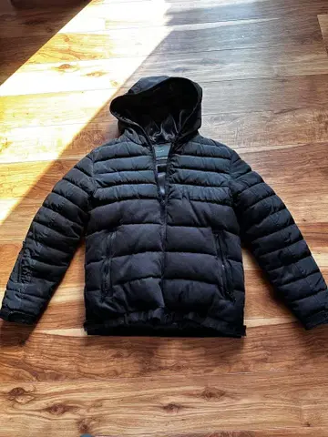 ZARA 후드 부착 블랙 다운 자켓 L