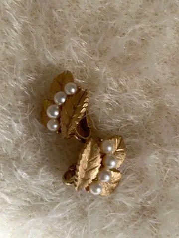 트리파리 리프 펄 골드 귀찌