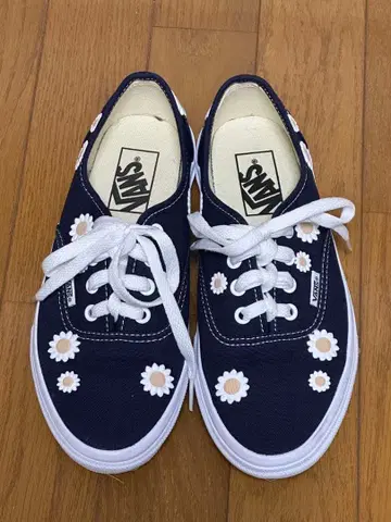 VANS 꽃무늬 네이비 스니커즈