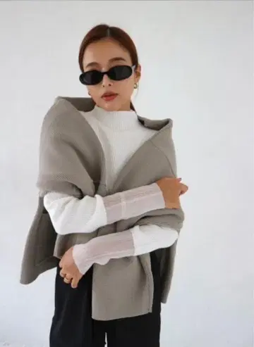 trunc88*Sheer Sleeve Turtleneck*긴팔 니트