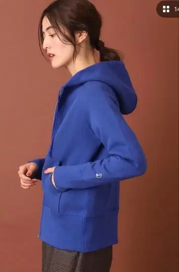 드레스트리아 후드티 새상품