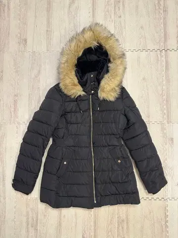 ZARA 블랙 다운 자켓 퍼 후드