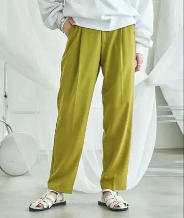 VACANCY 테이퍼드 팬츠