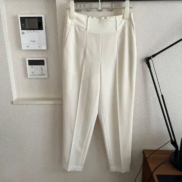 새상품 FRAY I.D 화이트 캐주얼 팬츠