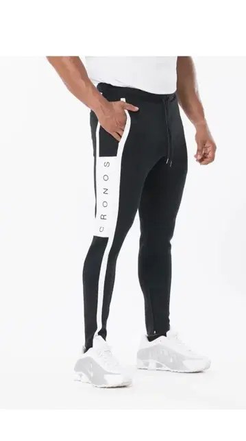 새상품 CRONOS 조거 팬츠 블랙/화이트
