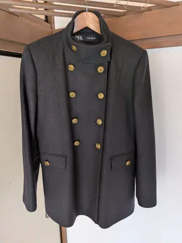 ZARA 블랙 숏코트