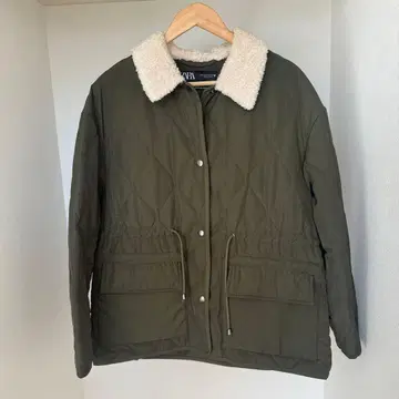 ZARA 올리브 그린 퀼팅 자켓