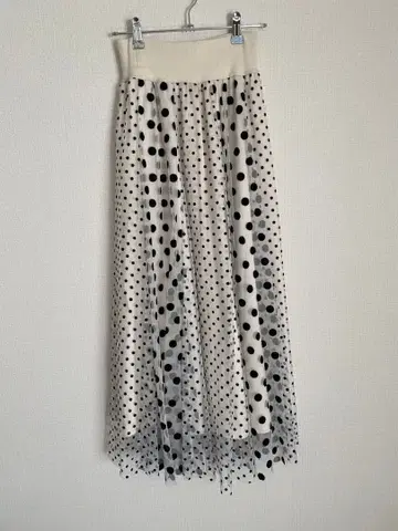 도트 무늬 플레어 스커트 사이즈 38