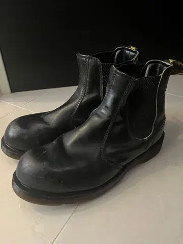 닥터 마틴 사이드 고어 부츠 블랙