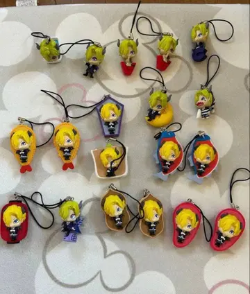 Acid Black Cherry 굿즈