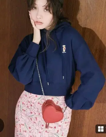 lily brown 곰 숏 기장 맨투맨 네이비