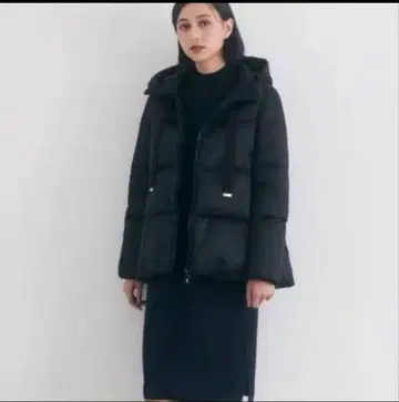 새상품급 ANAYI 아나이 매트 새틴 A라인 다운 코트 블랙