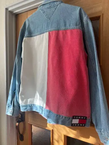 TOMMY JEANS 컬러 블록 데님 자켓