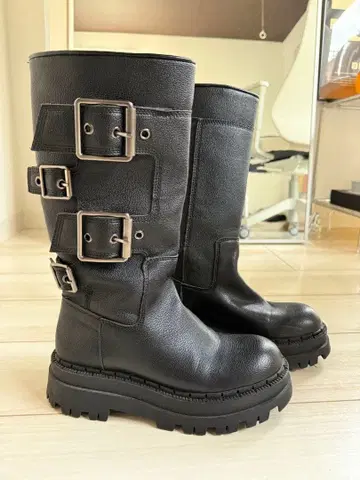 Zara 자라 레이저 버클 트랙 밑창 롱 부츠