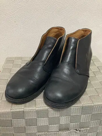 SAYA 블랙 가죽 사이드 고어 부츠