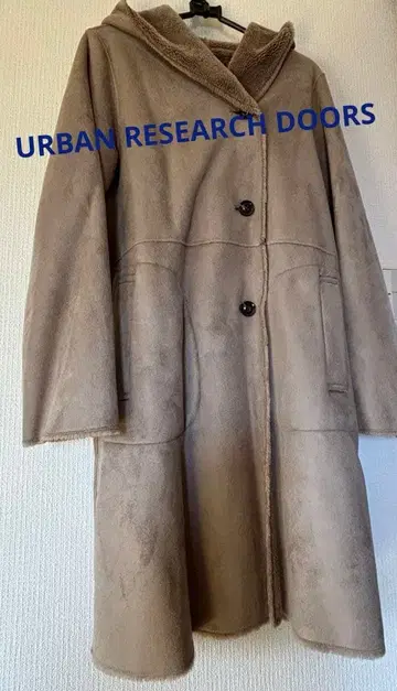 URBAN RESEARCH DOORS 페이크 무톤 코트 모카