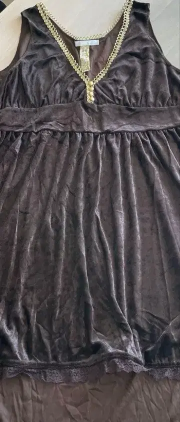 브라운 슬리브리스 원피스 벨로아 소재