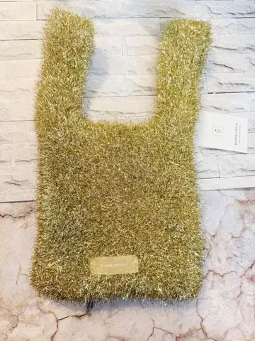MAISON SPECIAL 골드 핸드백