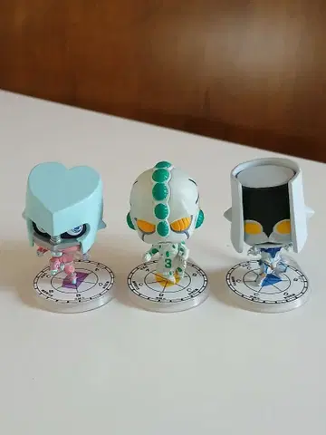 죠죠의 기묘한 모험 스탠드 피규어 컬렉션 3점 묶음 판매