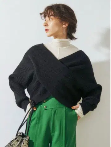 UN3D. 크로스탑 니트 풀오버