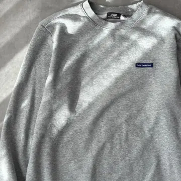 15560 뉴발란스 원 포인트 자수 로고 트레이닝복