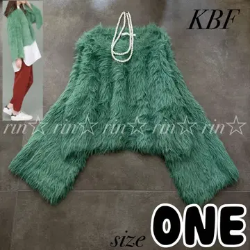 KBF 페더 롱 슬리브 니트 스웨터 그린 볼륨 소매