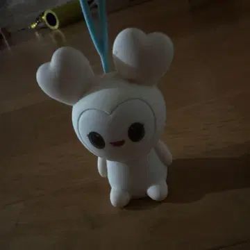 하트 모양 귀 스피커 캐릭터