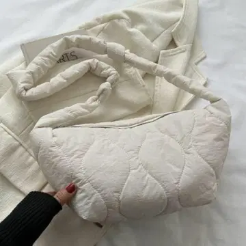 퀼팅백 여성용 화이트 복슬복슬