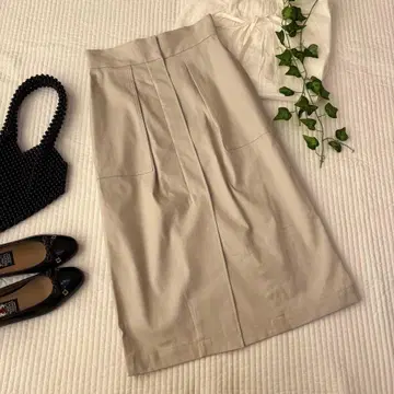 [ 새상품급 품절 임박 ] MACPHEE 맥피 타이트 미디 스커트 베이지