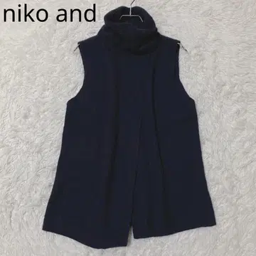 니코앤드 니트 베스트 슬리브리스 터틀넥 비대칭 네이비