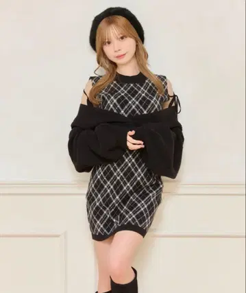 레이어드 스타일 니트 원피스