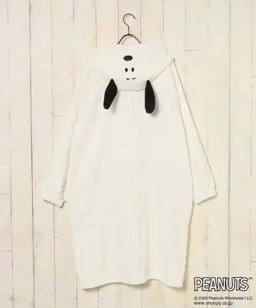 미사용 새상품 택 포함 PEANUTS 스누피 후드 부착 로브 화이트