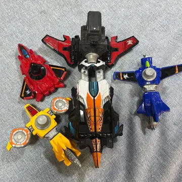 괴도전대 루팡레인저 VS 경찰전대 패트레인저