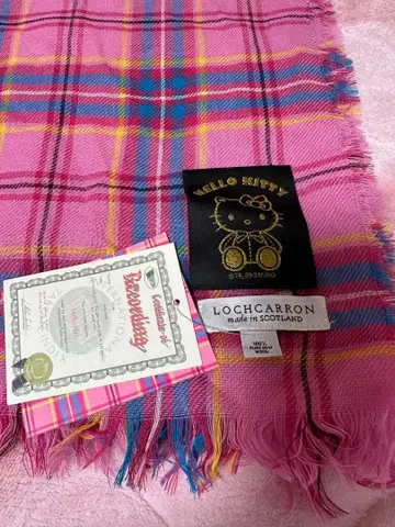 [레어] 헬로키티 35주년 기념 한정판 키티 타탄 패턴 울 100% 스톨