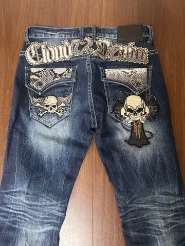 헤이세이 데님 스컬 플레어