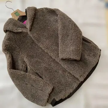 팔라스 팰리스 알파카 블루종 후드 부착