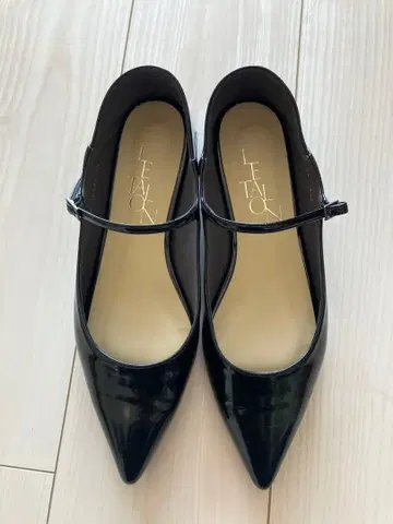 르 탈롱 블랙 플랫슈즈 24