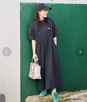 프릭스스토어 x KELTY 블랙 티셔츠 원피스