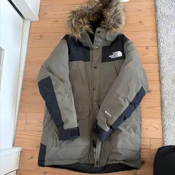 THE NORTH FACE 마운틴 다운 코트