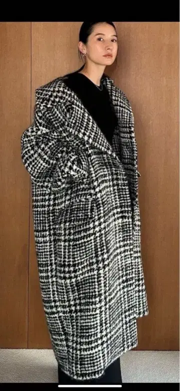 CLANE SHORT SHAGGY COCOON OVER COAT 클라네