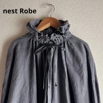 네스트로브 린넨 피그먼트 다이 더블 프릴 칼라 블라우스