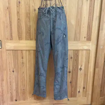 Volcom 카모플라쥬 팬츠 얇은 소재 스트레치