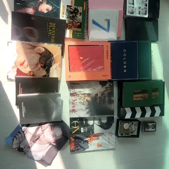 방탄소년단 BTS 앨범 굿즈 대량 판매