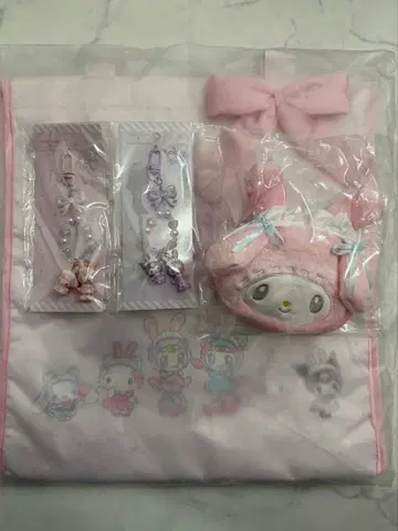 메조피아노 산리오 콜라보 베리에짱