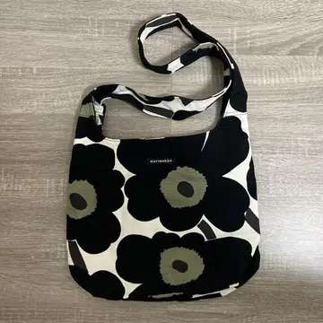 마리메꼬 꽃무늬 숄더백