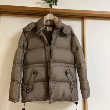 쉽스 브라운 다운 자켓 후드 부착
