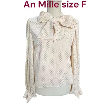 새상품급 안미르 AnMILLE 보타이 블라우스 도트 리본 상의