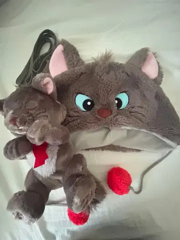 베를리오즈 팬캡과 숄더 세트