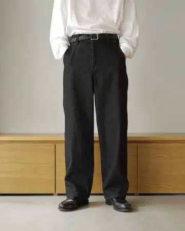 오센틱 스트레이트 데님 B5056